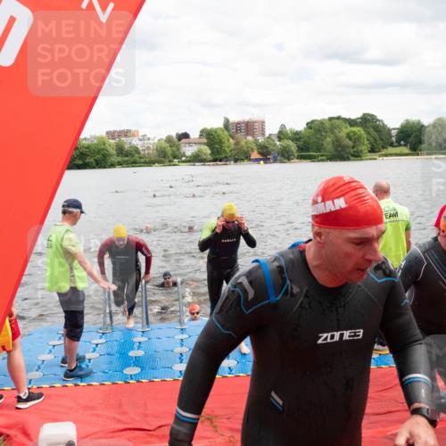 16.06.2024 - 7 Türme Triathlon MichiJ http://msf.ph/oto/6268948 16.06.2024 11:56:53 Schwimmen 317, 374, 382, 391, 404, 410, 481, 495, 523, 535, 541, 548, 560, 575, 594 meine-sportfotos.de