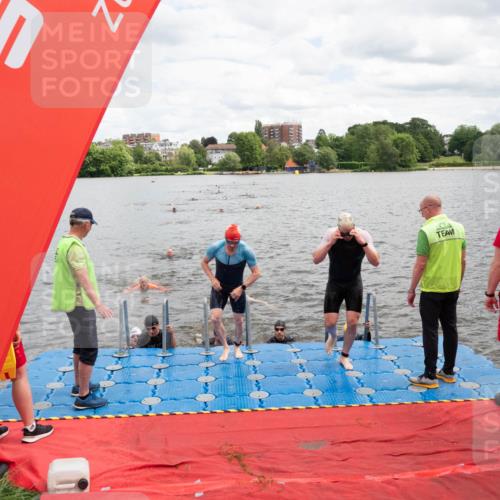16.06.2024 - 7 Türme Triathlon MichiJ http://msf.ph/oto/6268961 16.06.2024 11:56:56 Schwimmen 317, 374, 382, 391, 404, 410, 481, 523, 535, 541, 548, 560, 575, 594 meine-sportfotos.de