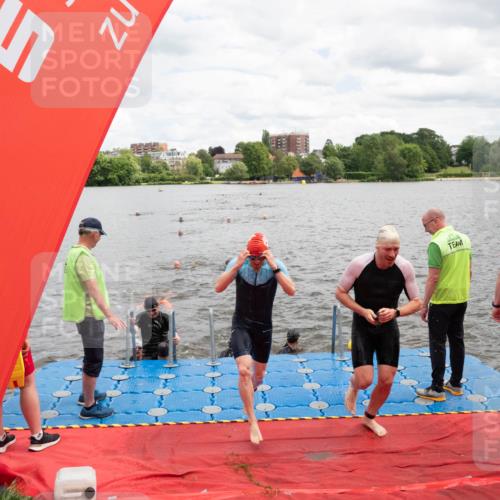 16.06.2024 - 7 Türme Triathlon MichiJ http://msf.ph/oto/6268965 16.06.2024 11:56:57 Schwimmen 317, 344, 374, 382, 391, 404, 410, 481, 523, 535, 541, 548, 560, 575, 594 meine-sportfotos.de
