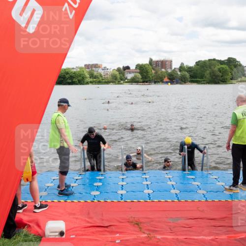 16.06.2024 - 7 Türme Triathlon MichiJ http://msf.ph/oto/6268974 16.06.2024 11:56:59 Schwimmen 317, 344, 374, 391, 410, 481, 523, 535, 541, 548, 560, 575, 594 meine-sportfotos.de
