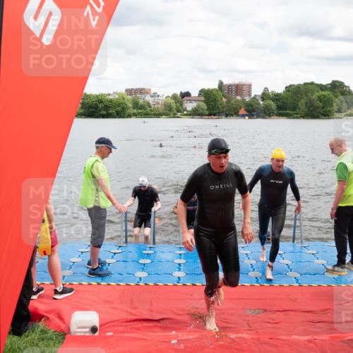 16.06.2024 - 7 Türme Triathlon MichiJ http://msf.ph/oto/6268992 16.06.2024 11:57:03 Schwimmen 317, 344, 410, 523, 535, 541, 548, 560, 575 meine-sportfotos.de