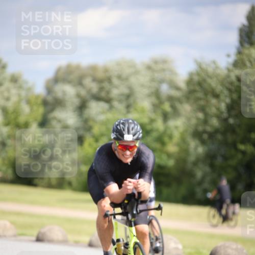 16.06.2024 - 26. Vierlanden-Triathlon Jannik Wohlers http://msf.ph/oto/6268997 16.06.2024 10:56:42 Radfahren 133, 145, 197, 198, 212 meine-sportfotos.de
