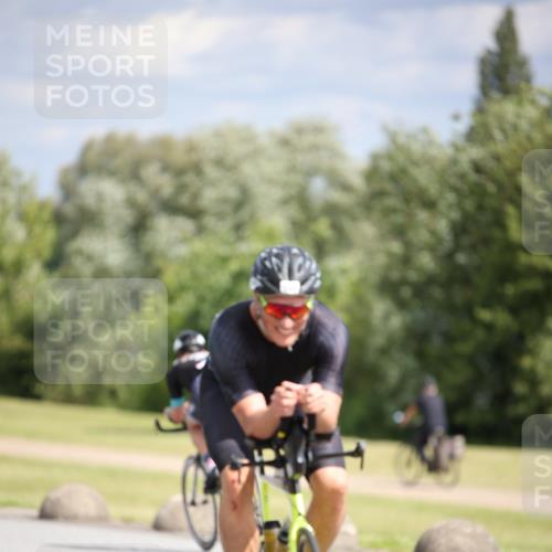 16.06.2024 - 26. Vierlanden-Triathlon Jannik Wohlers http://msf.ph/oto/6269003 16.06.2024 10:56:42 Radfahren 133, 145, 197, 198, 212 meine-sportfotos.de