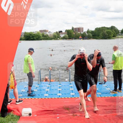 16.06.2024 - 7 Türme Triathlon MichiJ http://msf.ph/oto/6269006 16.06.2024 11:57:06 Schwimmen 317, 344, 410, 475, 523, 535, 541, 548, 560, 575 meine-sportfotos.de