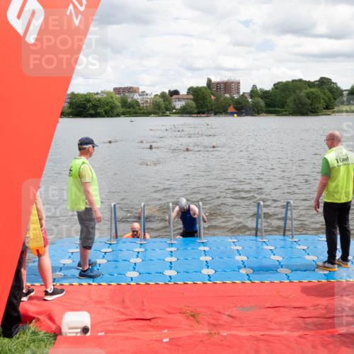 16.06.2024 - 7 Türme Triathlon MichiJ http://msf.ph/oto/6269015 16.06.2024 11:57:08 Schwimmen 317, 344, 410, 475, 523, 535, 541, 548, 560, 575 meine-sportfotos.de