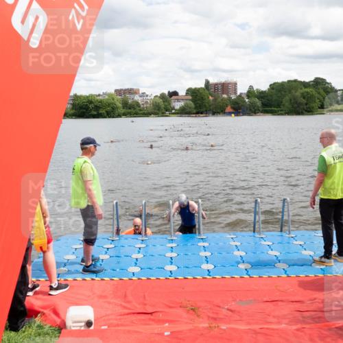 16.06.2024 - 7 Türme Triathlon MichiJ http://msf.ph/oto/6269017 16.06.2024 11:57:08 Schwimmen 317, 344, 410, 475, 523, 535, 541, 548, 560, 575 meine-sportfotos.de