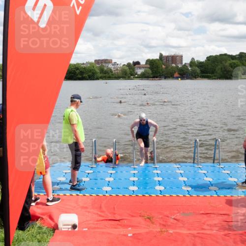 16.06.2024 - 7 Türme Triathlon MichiJ http://msf.ph/oto/6269027 16.06.2024 11:57:11 Schwimmen 317, 344, 410, 475, 523, 535, 541, 548, 560, 575 meine-sportfotos.de