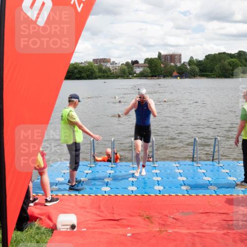 16.06.2024 - 7 Türme Triathlon MichiJ http://msf.ph/oto/6269032 16.06.2024 11:57:12 Schwimmen 317, 344, 475, 523, 535, 541, 548, 560, 575 meine-sportfotos.de
