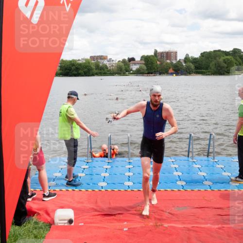 16.06.2024 - 7 Türme Triathlon MichiJ http://msf.ph/oto/6269033 16.06.2024 11:57:13 Schwimmen 317, 344, 475, 523, 535, 541, 548, 560, 575 meine-sportfotos.de