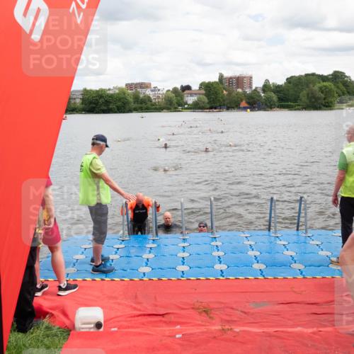 16.06.2024 - 7 Türme Triathlon MichiJ http://msf.ph/oto/6269036 16.06.2024 11:57:14 Schwimmen 317, 344, 407, 475, 535, 541, 548, 560 meine-sportfotos.de