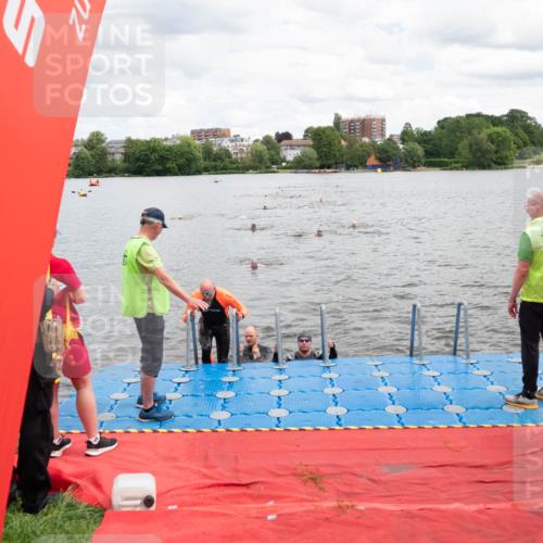 16.06.2024 - 7 Türme Triathlon MichiJ http://msf.ph/oto/6269041 16.06.2024 11:57:15 Schwimmen 317, 344, 407, 475, 541, 548, 560 meine-sportfotos.de