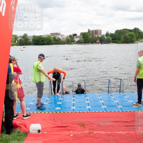 16.06.2024 - 7 Türme Triathlon MichiJ http://msf.ph/oto/6269045 16.06.2024 11:57:16 Schwimmen 317, 344, 407, 475, 541, 560 meine-sportfotos.de