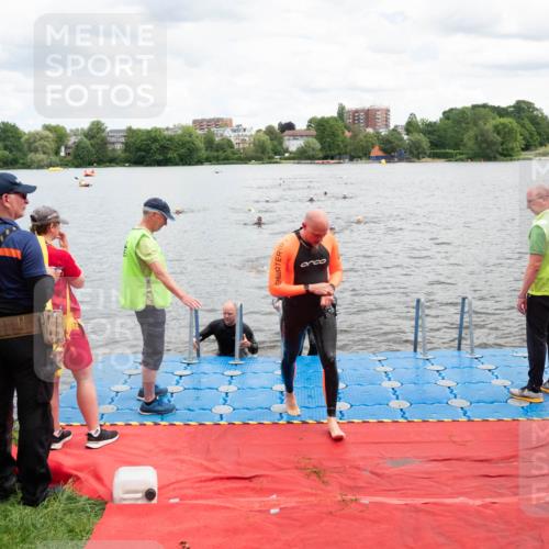16.06.2024 - 7 Türme Triathlon MichiJ http://msf.ph/oto/6269049 16.06.2024 11:57:18 Schwimmen 317, 344, 407, 475, 549, 560 meine-sportfotos.de