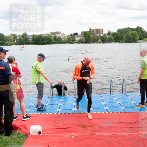16.06.2024 - 7 Türme Triathlon MichiJ http://msf.ph/oto/6269051 16.06.2024 11:57:18 Schwimmen 317, 344, 407, 475, 549, 560 meine-sportfotos.de