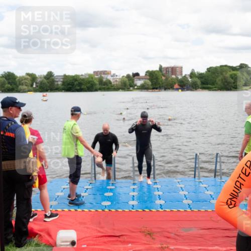 16.06.2024 - 7 Türme Triathlon MichiJ http://msf.ph/oto/6269058 16.06.2024 11:57:20 Schwimmen 317, 344, 407, 475, 549, 560 meine-sportfotos.de