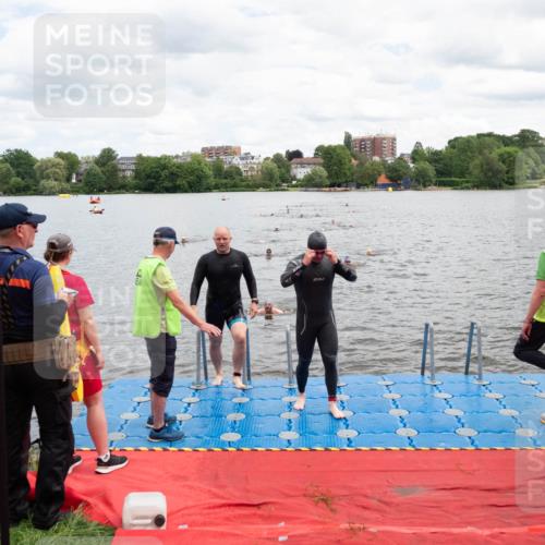 16.06.2024 - 7 Türme Triathlon MichiJ http://msf.ph/oto/6269060 16.06.2024 11:57:21 Schwimmen 317, 344, 407, 475, 549, 560 meine-sportfotos.de