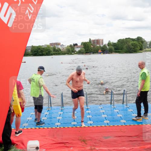 16.06.2024 - 7 Türme Triathlon MichiJ http://msf.ph/oto/6269076 16.06.2024 11:57:36 Schwimmen 317, 344, 375, 377, 407, 475, 525, 549, 560 meine-sportfotos.de