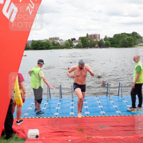 16.06.2024 - 7 Türme Triathlon MichiJ http://msf.ph/oto/6269080 16.06.2024 11:57:36 Schwimmen 317, 344, 375, 377, 407, 475, 525, 549, 560 meine-sportfotos.de