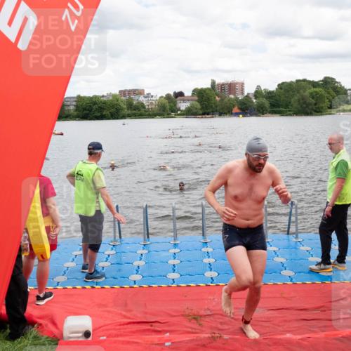 16.06.2024 - 7 Türme Triathlon MichiJ http://msf.ph/oto/6269086 16.06.2024 11:57:36 Schwimmen 317, 344, 375, 377, 407, 475, 525, 549, 560 meine-sportfotos.de