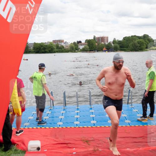 16.06.2024 - 7 Türme Triathlon MichiJ http://msf.ph/oto/6269088 16.06.2024 11:57:37 Schwimmen 317, 344, 375, 377, 407, 475, 525, 549, 560 meine-sportfotos.de