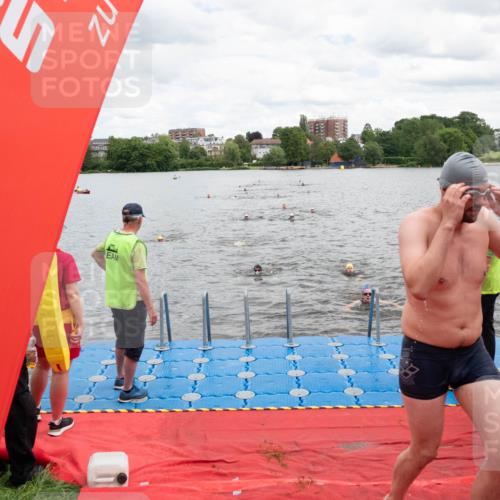 16.06.2024 - 7 Türme Triathlon MichiJ http://msf.ph/oto/6269090 16.06.2024 11:57:37 Schwimmen 317, 344, 375, 377, 407, 475, 525, 549, 560 meine-sportfotos.de