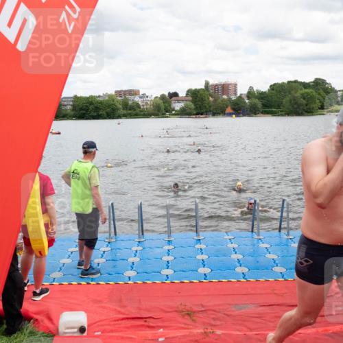 16.06.2024 - 7 Türme Triathlon MichiJ http://msf.ph/oto/6269092 16.06.2024 11:57:37 Schwimmen 317, 344, 375, 377, 407, 475, 525, 549, 560 meine-sportfotos.de