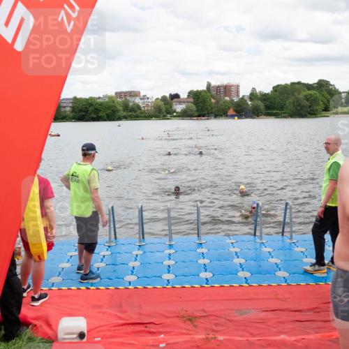 16.06.2024 - 7 Türme Triathlon MichiJ http://msf.ph/oto/6269094 16.06.2024 11:57:37 Schwimmen 317, 344, 375, 377, 407, 475, 525, 549, 560 meine-sportfotos.de