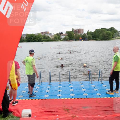 16.06.2024 - 7 Türme Triathlon MichiJ http://msf.ph/oto/6269096 16.06.2024 11:57:37 Schwimmen 317, 344, 375, 377, 407, 475, 525, 549, 560 meine-sportfotos.de