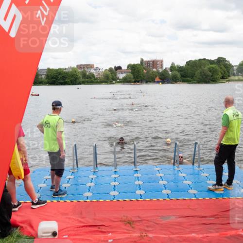 16.06.2024 - 7 Türme Triathlon MichiJ http://msf.ph/oto/6269102 16.06.2024 11:57:40 Schwimmen 344, 375, 377, 407, 475, 525, 549, 560 meine-sportfotos.de