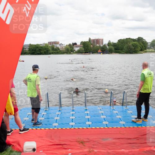 16.06.2024 - 7 Türme Triathlon MichiJ http://msf.ph/oto/6269104 16.06.2024 11:57:40 Schwimmen 344, 375, 377, 407, 475, 525, 549, 560 meine-sportfotos.de