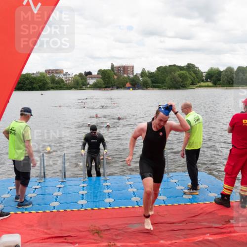 16.06.2024 - 7 Türme Triathlon MichiJ http://msf.ph/oto/6269128 16.06.2024 11:57:51 Schwimmen 375, 377, 407, 455, 475, 525, 549, 590 meine-sportfotos.de