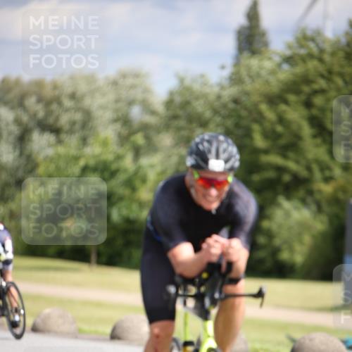 16.06.2024 - 26. Vierlanden-Triathlon Jannik Wohlers http://msf.ph/oto/6269131 16.06.2024 10:56:42 Radfahren 133, 145, 197, 198, 212 meine-sportfotos.de