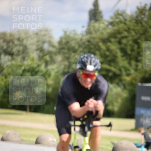 16.06.2024 - 26. Vierlanden-Triathlon Jannik Wohlers http://msf.ph/oto/6269134 16.06.2024 10:56:42 Radfahren 133, 145, 197, 198, 212 meine-sportfotos.de