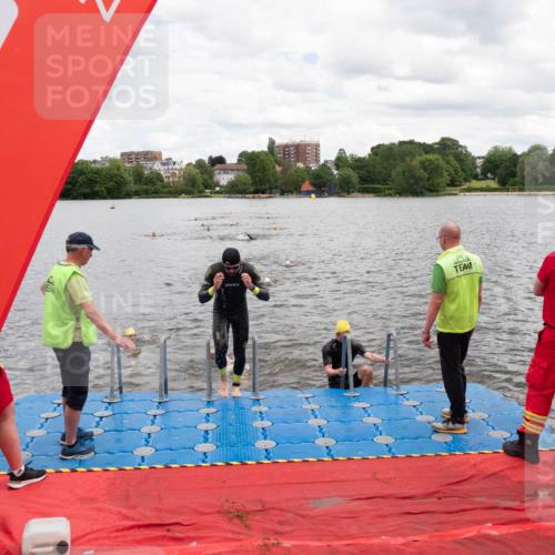 16.06.2024 - 7 Türme Triathlon MichiJ http://msf.ph/oto/6269137 16.06.2024 11:57:52 Schwimmen 375, 377, 407, 455, 475, 525, 549, 590 meine-sportfotos.de