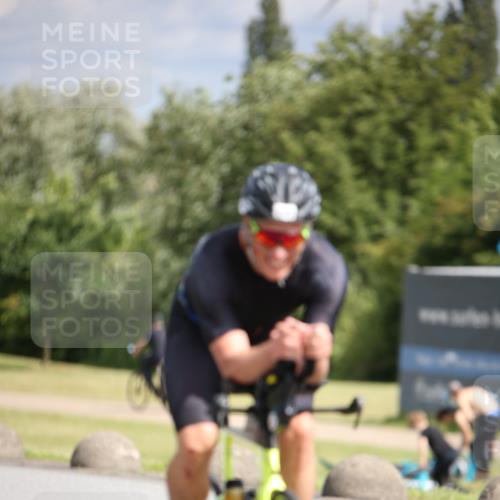 16.06.2024 - 26. Vierlanden-Triathlon Jannik Wohlers http://msf.ph/oto/6269138 16.06.2024 10:56:42 Radfahren 133, 145, 197, 198, 212 meine-sportfotos.de