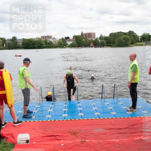 16.06.2024 - 7 Türme Triathlon MichiJ http://msf.ph/oto/6269157 16.06.2024 11:58:00 Schwimmen 375, 377, 407, 455, 525, 549, 590 meine-sportfotos.de