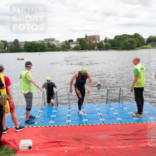 16.06.2024 - 7 Türme Triathlon MichiJ http://msf.ph/oto/6269174 16.06.2024 11:58:02 Schwimmen 375, 377, 455, 525, 549, 590 meine-sportfotos.de