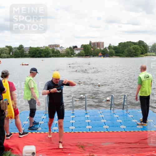 16.06.2024 - 7 Türme Triathlon MichiJ http://msf.ph/oto/6269187 16.06.2024 11:58:05 Schwimmen 375, 377, 455, 525, 590 meine-sportfotos.de