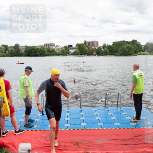 16.06.2024 - 7 Türme Triathlon MichiJ http://msf.ph/oto/6269195 16.06.2024 11:58:06 Schwimmen 375, 377, 455, 525, 590 meine-sportfotos.de