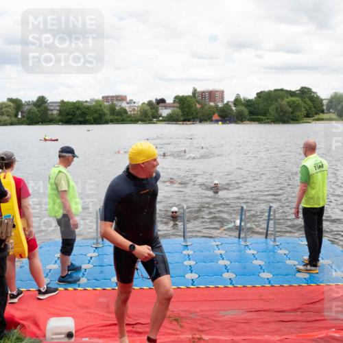 16.06.2024 - 7 Türme Triathlon MichiJ http://msf.ph/oto/6269199 16.06.2024 11:58:06 Schwimmen 375, 377, 455, 525, 590 meine-sportfotos.de