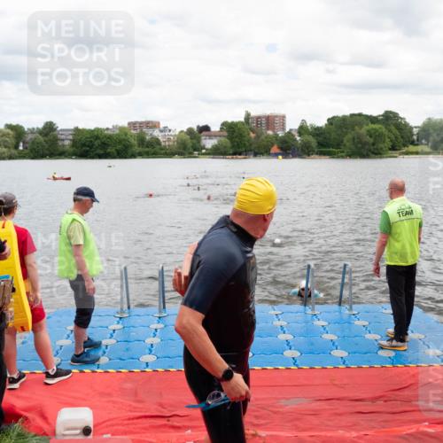 16.06.2024 - 7 Türme Triathlon MichiJ http://msf.ph/oto/6269205 16.06.2024 11:58:07 Schwimmen 375, 377, 455, 525, 590 meine-sportfotos.de