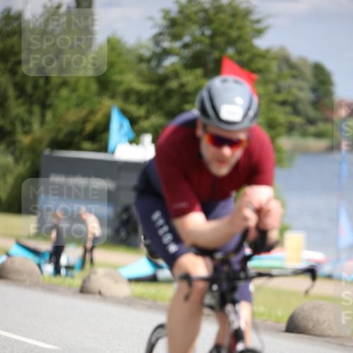 16.06.2024 - 26. Vierlanden-Triathlon Jannik Wohlers http://msf.ph/oto/6269217 16.06.2024 10:58:41 Radfahren 1, 53, 152, 173, 191, 196, 223 meine-sportfotos.de
