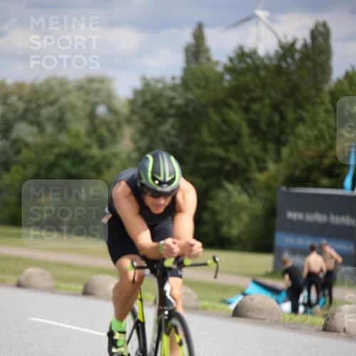 16.06.2024 - 26. Vierlanden-Triathlon Jannik Wohlers http://msf.ph/oto/6269242 16.06.2024 10:58:56 Radfahren 57, 114, 206 meine-sportfotos.de