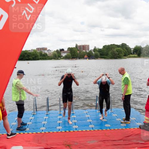 16.06.2024 - 7 Türme Triathlon MichiJ http://msf.ph/oto/6269244 16.06.2024 11:58:16 Schwimmen 375, 377, 455, 545, 590 meine-sportfotos.de