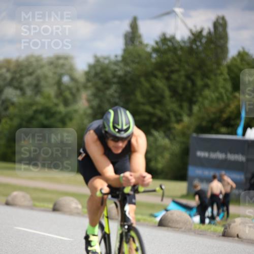 16.06.2024 - 26. Vierlanden-Triathlon Jannik Wohlers http://msf.ph/oto/6269245 16.06.2024 10:58:56 Radfahren 57, 114, 206 meine-sportfotos.de