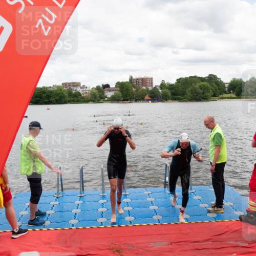 16.06.2024 - 7 Türme Triathlon MichiJ http://msf.ph/oto/6269248 16.06.2024 11:58:16 Schwimmen 375, 377, 455, 545, 590 meine-sportfotos.de