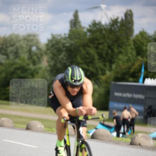 16.06.2024 - 26. Vierlanden-Triathlon Jannik Wohlers http://msf.ph/oto/6269249 16.06.2024 10:58:56 Radfahren 57, 114, 206 meine-sportfotos.de