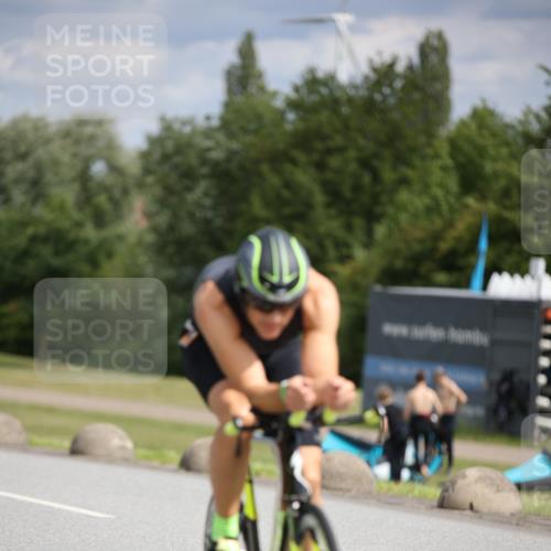16.06.2024 - 26. Vierlanden-Triathlon Jannik Wohlers http://msf.ph/oto/6269252 16.06.2024 10:58:56 Radfahren 57, 114, 206 meine-sportfotos.de