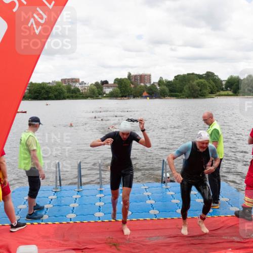 16.06.2024 - 7 Türme Triathlon MichiJ http://msf.ph/oto/6269253 16.06.2024 11:58:17 Schwimmen 375, 377, 455, 545, 590 meine-sportfotos.de