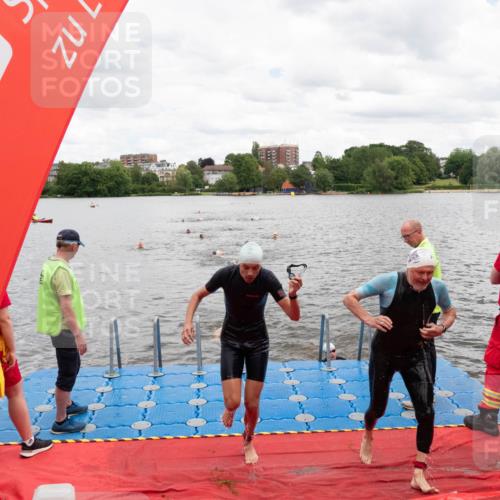 16.06.2024 - 7 Türme Triathlon MichiJ http://msf.ph/oto/6269255 16.06.2024 11:58:17 Schwimmen 375, 377, 455, 545, 590 meine-sportfotos.de